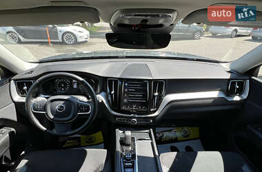 Внедорожник / Кроссовер Volvo XC60 2020 в 