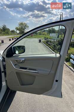 Внедорожник / Кроссовер Volvo XC60 2013 в 