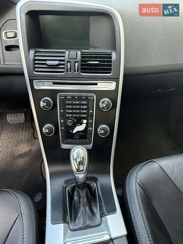 Позашляховик / Кросовер Volvo XC60 2012 в Ірпені