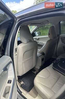 Внедорожник / Кроссовер Volvo XC60 2011 в 
