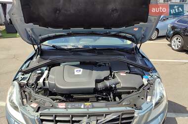 Внедорожник / Кроссовер Volvo XC60 2010 в 