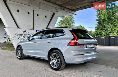 Внедорожник / Кроссовер Volvo XC60 2023 в 