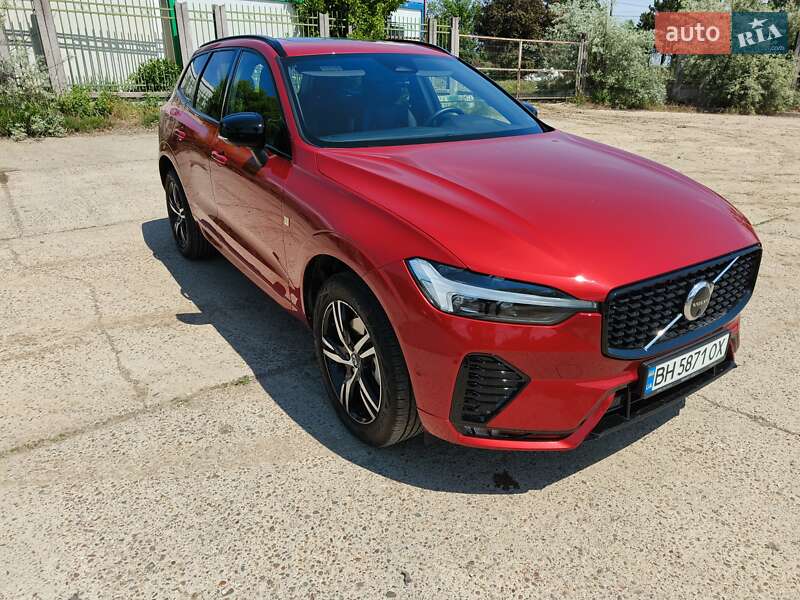 Внедорожник / Кроссовер Volvo XC60 2021 в 