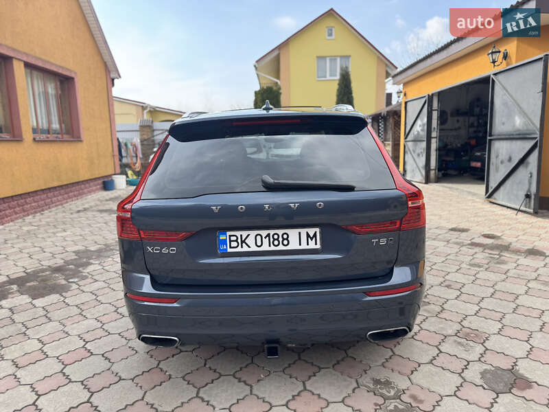 Внедорожник / Кроссовер Volvo XC60 2017 в Ровно