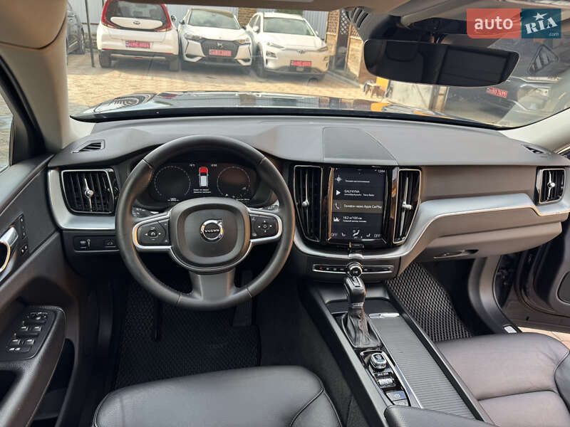 Внедорожник / Кроссовер Volvo XC60 2017 в Ровно