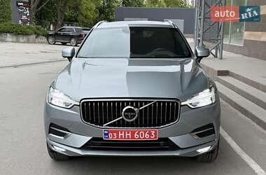 Внедорожник / Кроссовер Volvo XC60 2018 в 