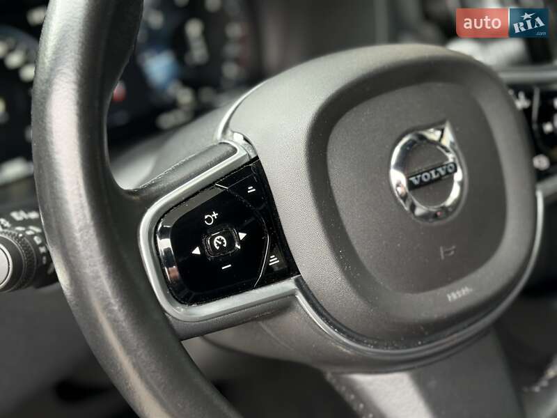 Внедорожник / Кроссовер Volvo XC60 2018 в Тернополе