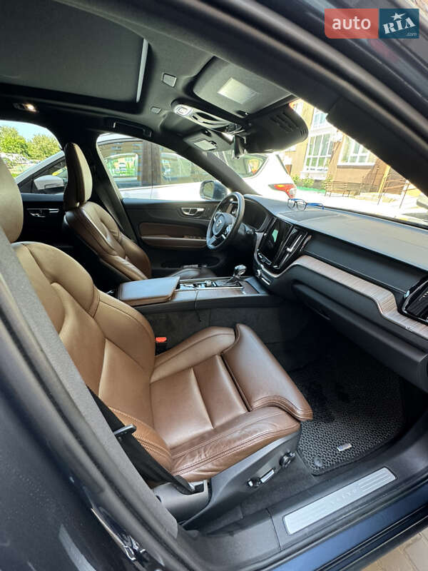 Внедорожник / Кроссовер Volvo XC60 2020 в Кременчуге