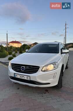Позашляховик / Кросовер Volvo XC60 2015 в 