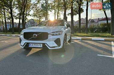 Внедорожник / Кроссовер Volvo XC60 2024 в 