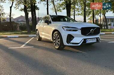 Внедорожник / Кроссовер Volvo XC60 2024 в 