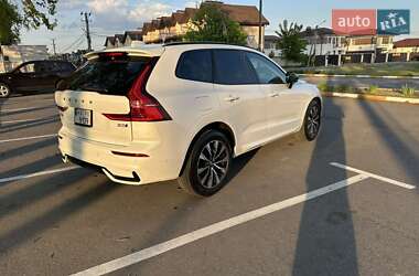 Внедорожник / Кроссовер Volvo XC60 2024 в 