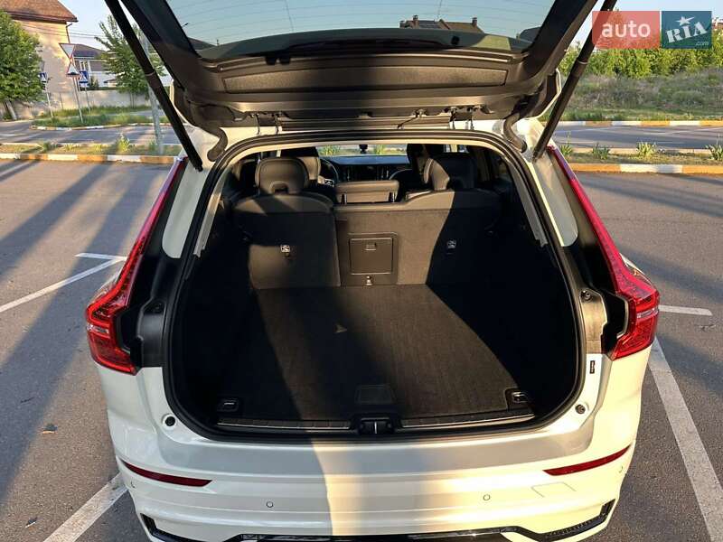 Внедорожник / Кроссовер Volvo XC60 2024 в Киеве фото 20 Внедорожник / Кроссовер Volvo XC60 2024 в Киеве