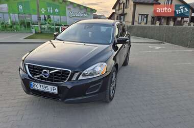 Позашляховик / Кросовер Volvo XC60 2013 в 