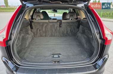 Позашляховик / Кросовер Volvo XC60 2013 в 