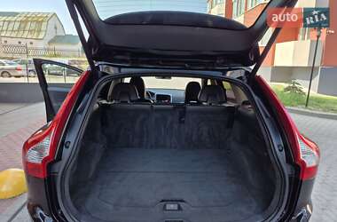 Позашляховик / Кросовер Volvo XC60 2013 в 