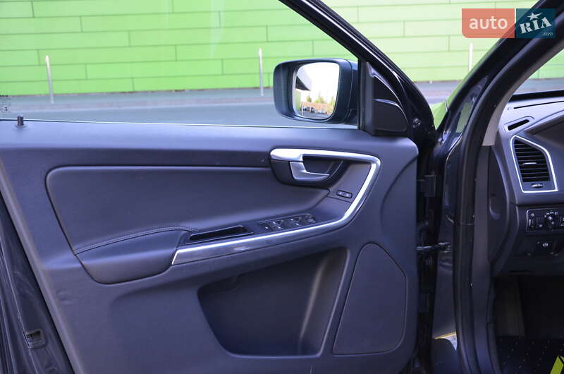 Внедорожник / Кроссовер Volvo XC60 2014 в Киеве
