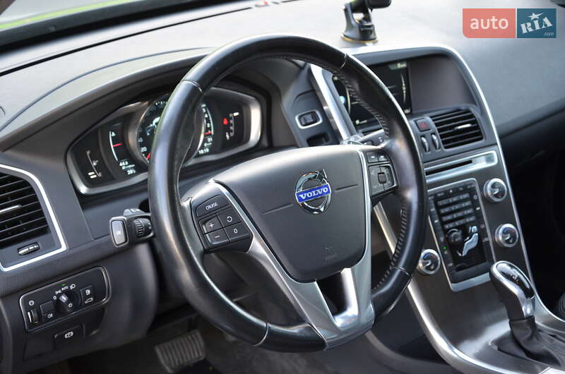 Внедорожник / Кроссовер Volvo XC60 2014 в Киеве