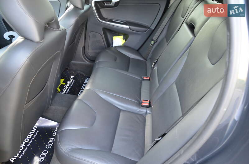 Внедорожник / Кроссовер Volvo XC60 2014 в Киеве
