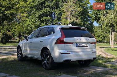 Внедорожник / Кроссовер Volvo XC60 2018 в 