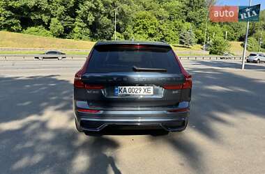 Внедорожник / Кроссовер Volvo XC60 2022 в 