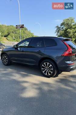 Внедорожник / Кроссовер Volvo XC60 2022 в 