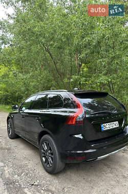 Позашляховик / Кросовер Volvo XC60 2016 в 