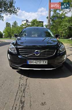 Внедорожник / Кроссовер Volvo XC60 2015 в 