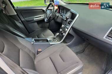 Внедорожник / Кроссовер Volvo XC60 2015 в 