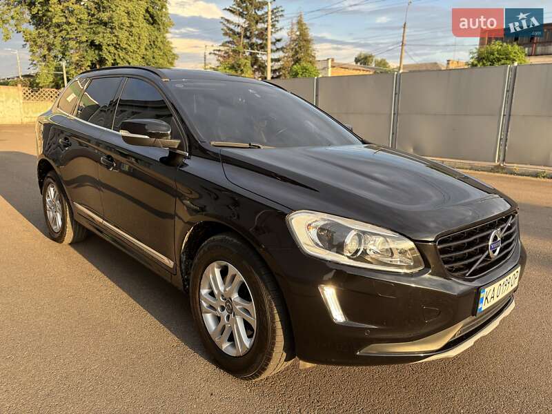 Внедорожник / Кроссовер Volvo XC60 2016 в 