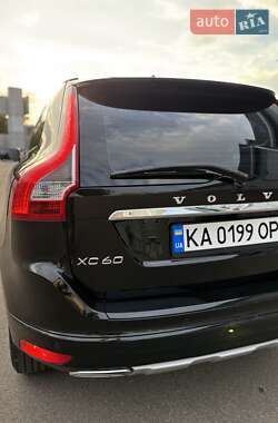 Внедорожник / Кроссовер Volvo XC60 2016 в 