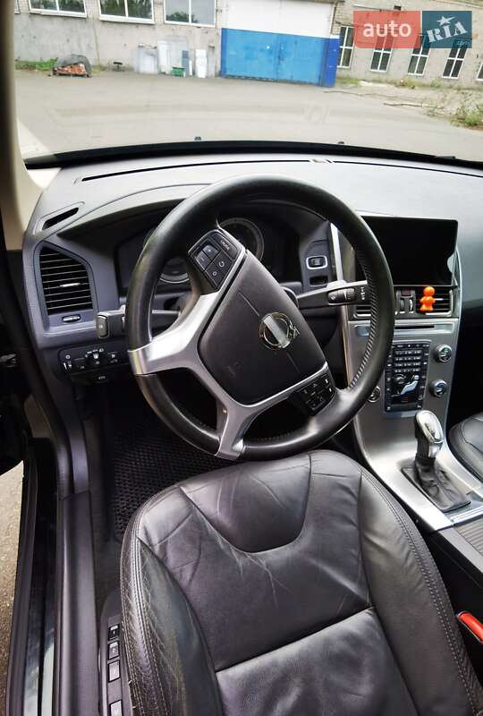 Внедорожник / Кроссовер Volvo XC60 2012 в Чернигове