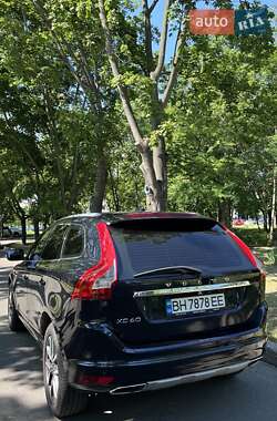 Внедорожник / Кроссовер Volvo XC60 2017 в 