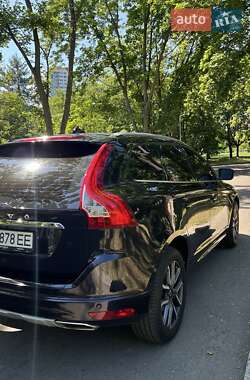 Внедорожник / Кроссовер Volvo XC60 2017 в 
