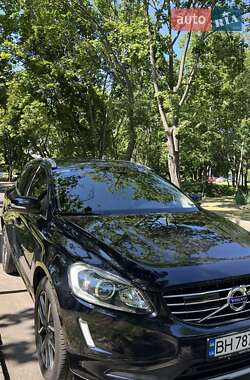 Внедорожник / Кроссовер Volvo XC60 2017 в 