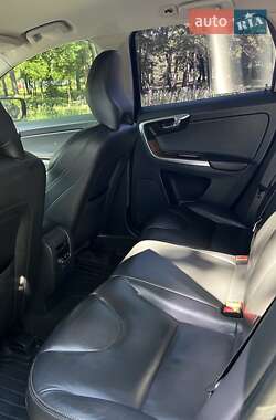 Внедорожник / Кроссовер Volvo XC60 2017 в 