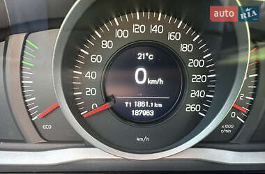 Внедорожник / Кроссовер Volvo XC60 2015 в 