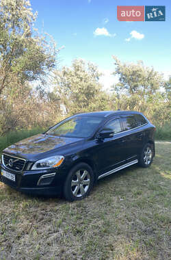 Внедорожник / Кроссовер Volvo XC60 2010 в Полтаве