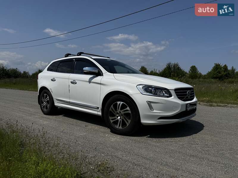 Внедорожник / Кроссовер Volvo XC60 2016 в 