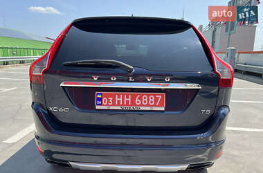 Позашляховик / Кросовер Volvo XC60 2015 в 