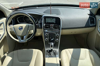 Позашляховик / Кросовер Volvo XC60 2015 в 