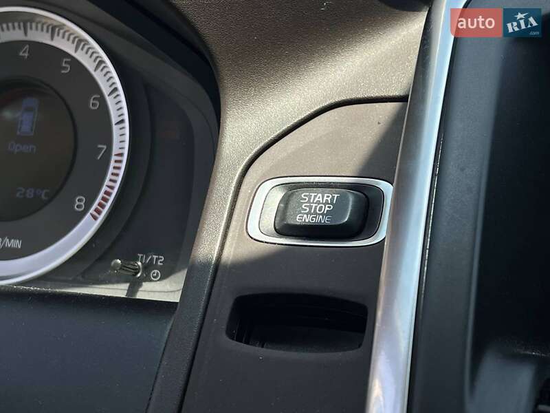 Позашляховик / Кросовер Volvo XC60 2012 в Львові