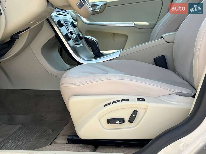 Позашляховик / Кросовер Volvo XC60 2012 в Львові