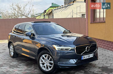 Внедорожник / Кроссовер Volvo XC60 2017 в Ровно