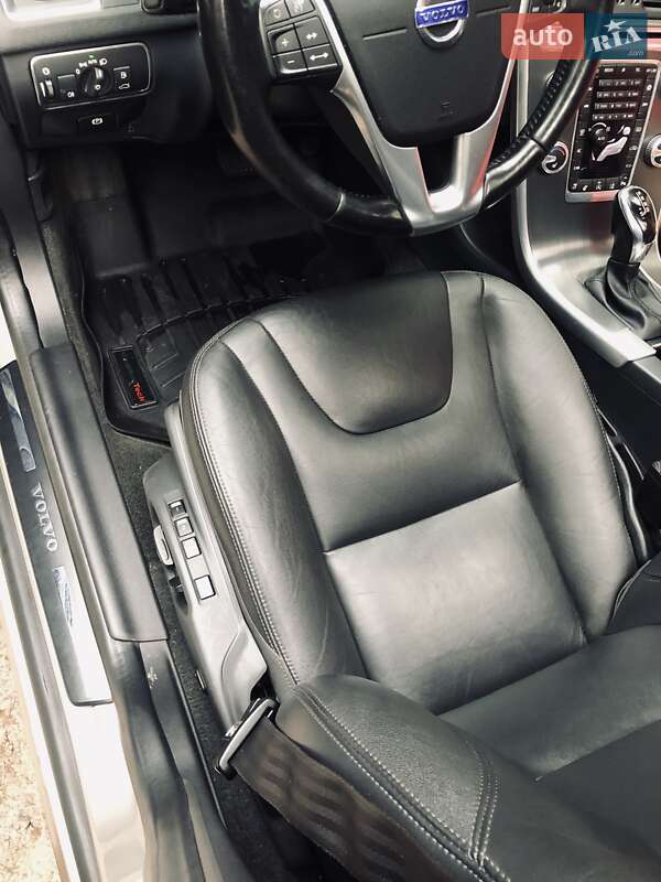 Внедорожник / Кроссовер Volvo XC60 2015 в Броварах