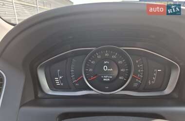 Внедорожник / Кроссовер Volvo XC60 2016 в 
