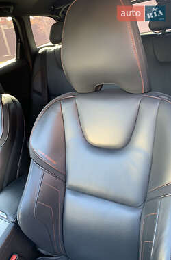 Внедорожник / Кроссовер Volvo XC60 2014 в 