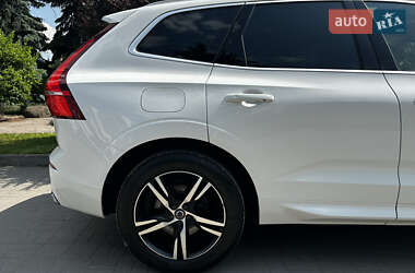 Внедорожник / Кроссовер Volvo XC60 2019 в 