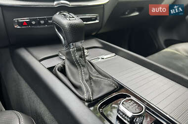 Внедорожник / Кроссовер Volvo XC60 2019 в 