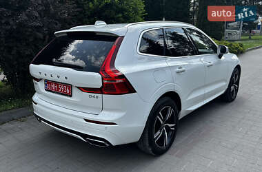 Внедорожник / Кроссовер Volvo XC60 2019 в 